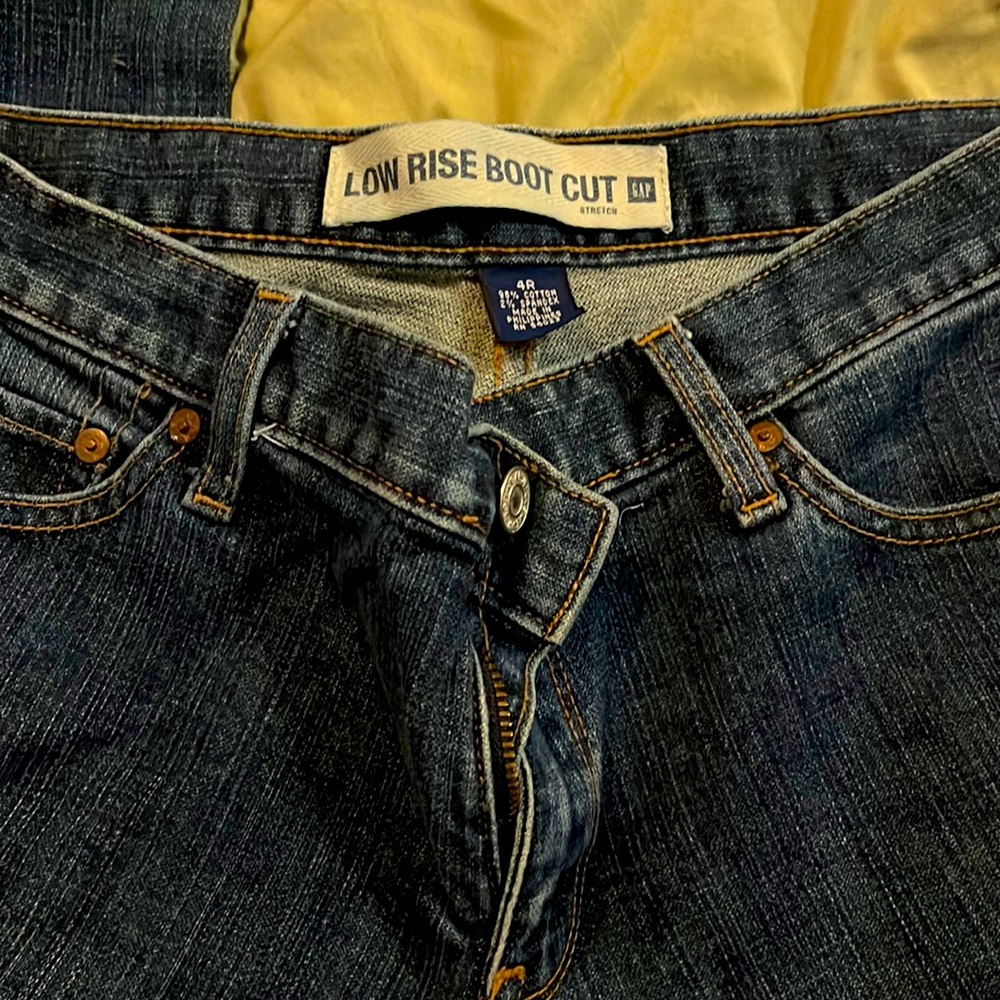 Gap Low Rise Boot Cut stretch size 4R